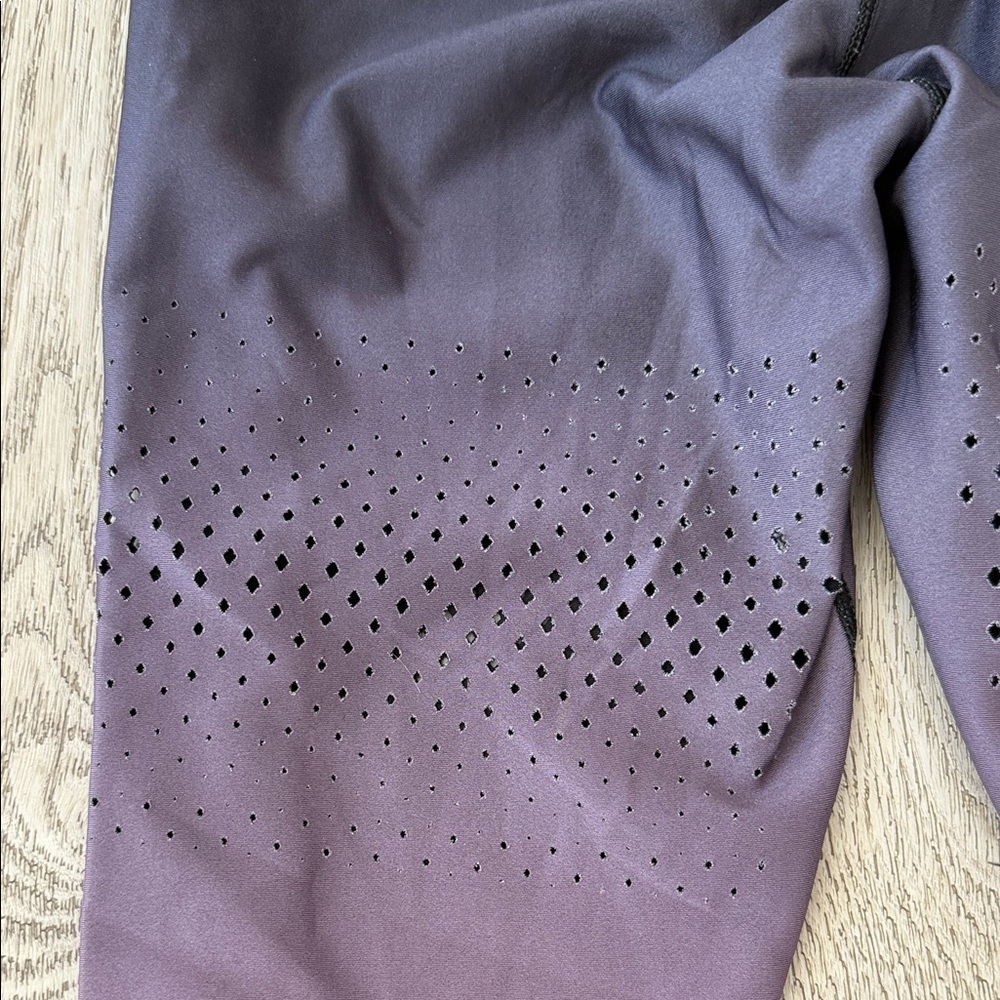 Ultracor Leggings in Black and pink Gradient - Picture 7 of 9